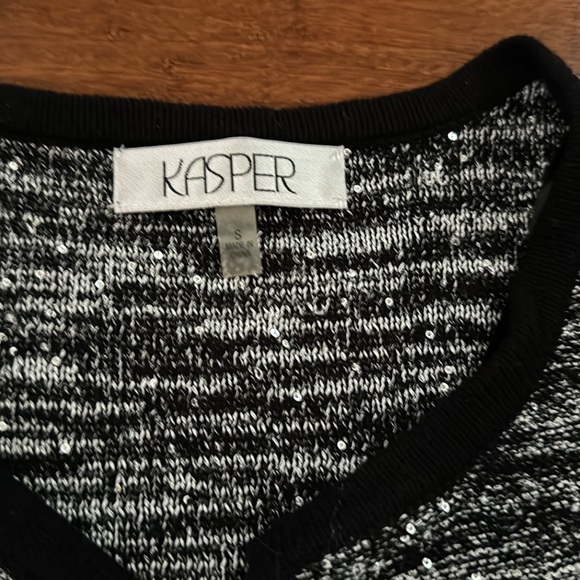 🌟FREE🌟Kasper Black/Gray Sparkle Knit Tweed Contrast Trim Cardigan Women’s Size S - Picture 2 of 5